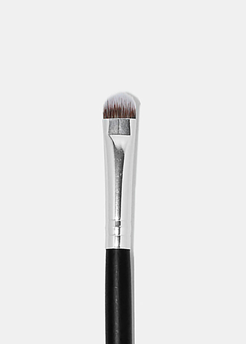 E123: Eyeliner Blending Brush  COSMETICS - Shop Miss A